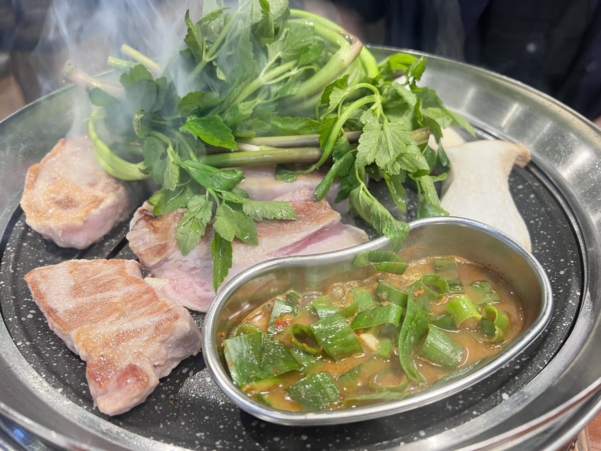 セリと豚肉のサムギョプサル