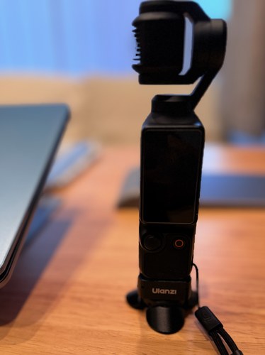 Osmo Pocket 3に付けたUlanziのミニ三脚