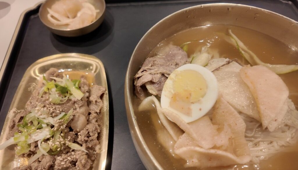 冷麺とプルコギのセット