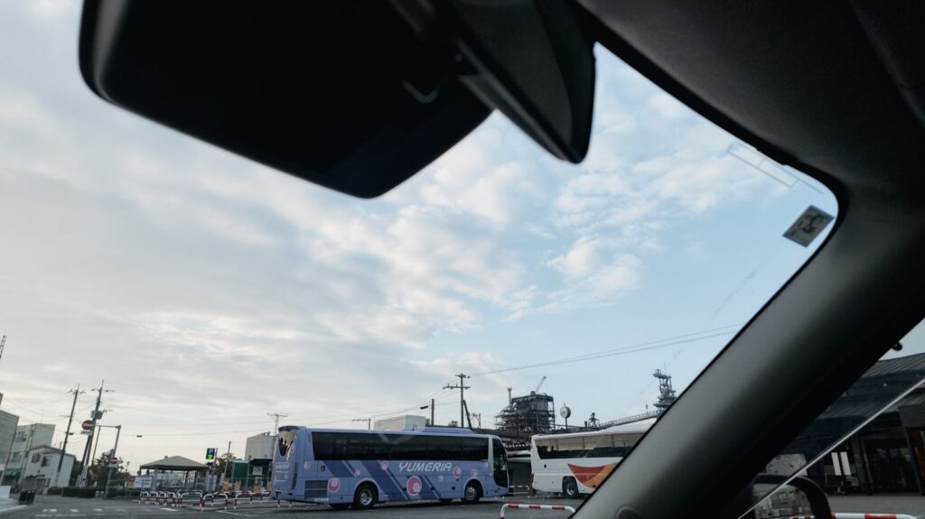 車の中から見た八代駅前