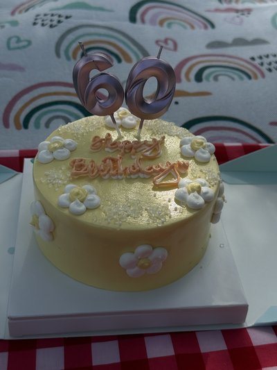 「60」のろうそくも、ダイソーで